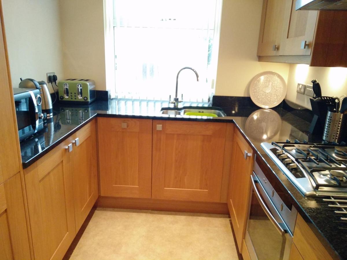 The Shelbourne Apartment Southport Bagian luar foto