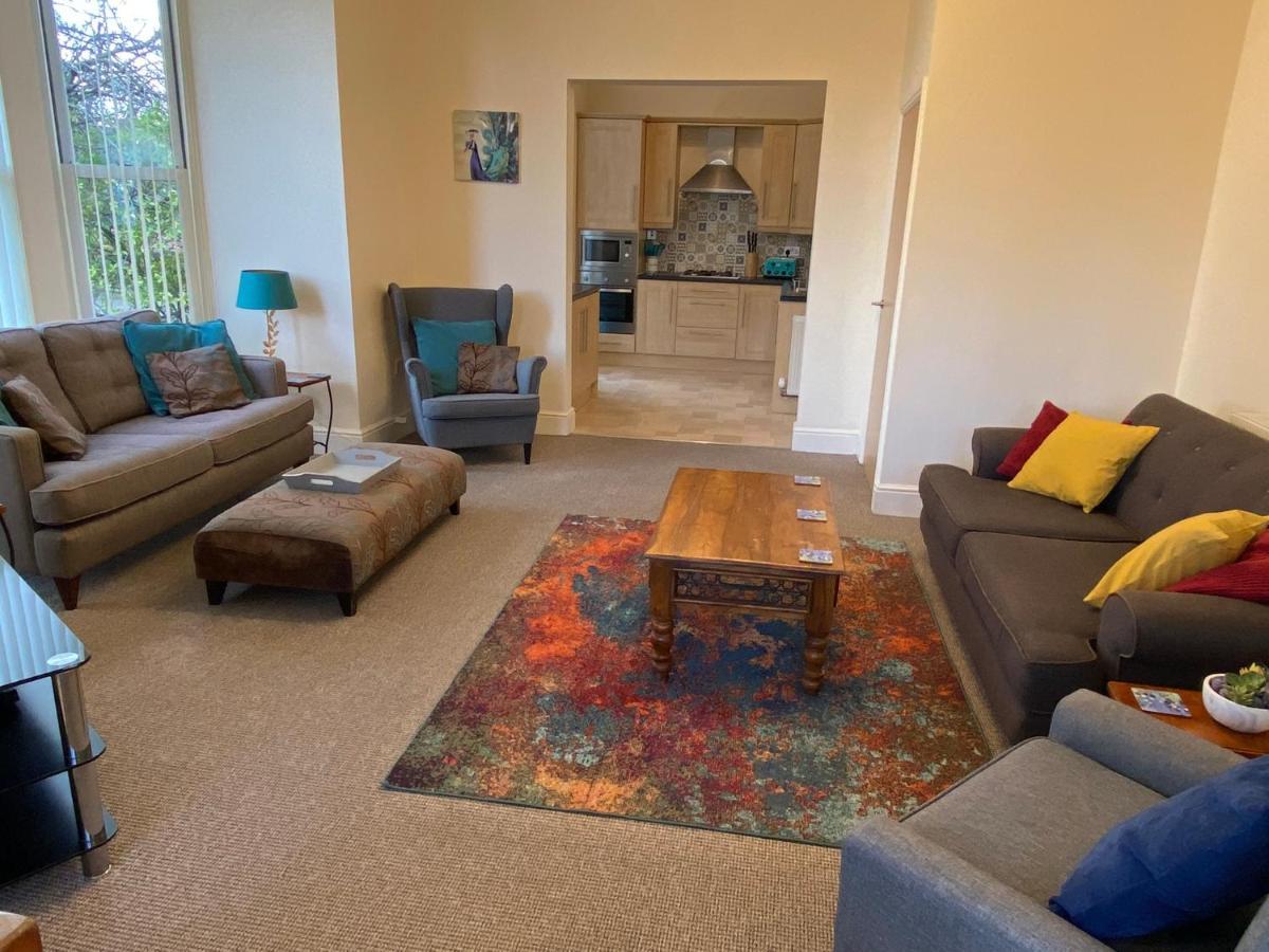 The Shelbourne Apartment Southport Bagian luar foto