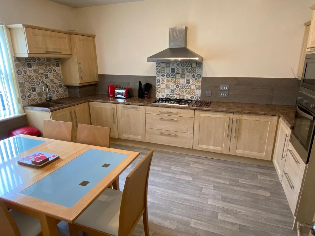 The Shelbourne Apartment Southport Bagian luar foto