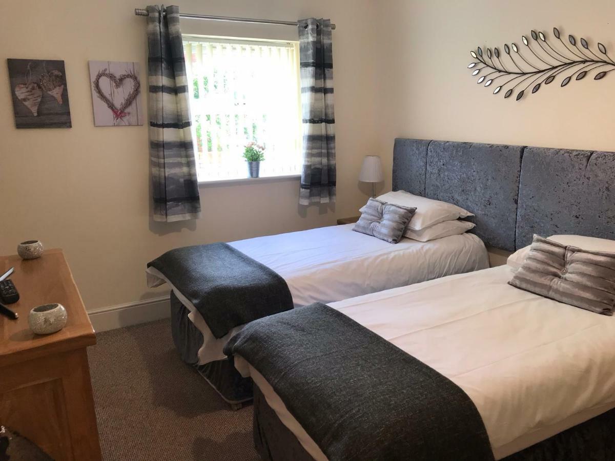 The Shelbourne Apartment Southport Bagian luar foto